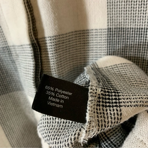 2/$35 Lane Bryant Plaid Bell Ruffle Sleeve Blouse Tunic - Picture 10 of 13